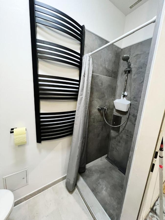 Wl Apartments #10R Wina Bagian luar foto