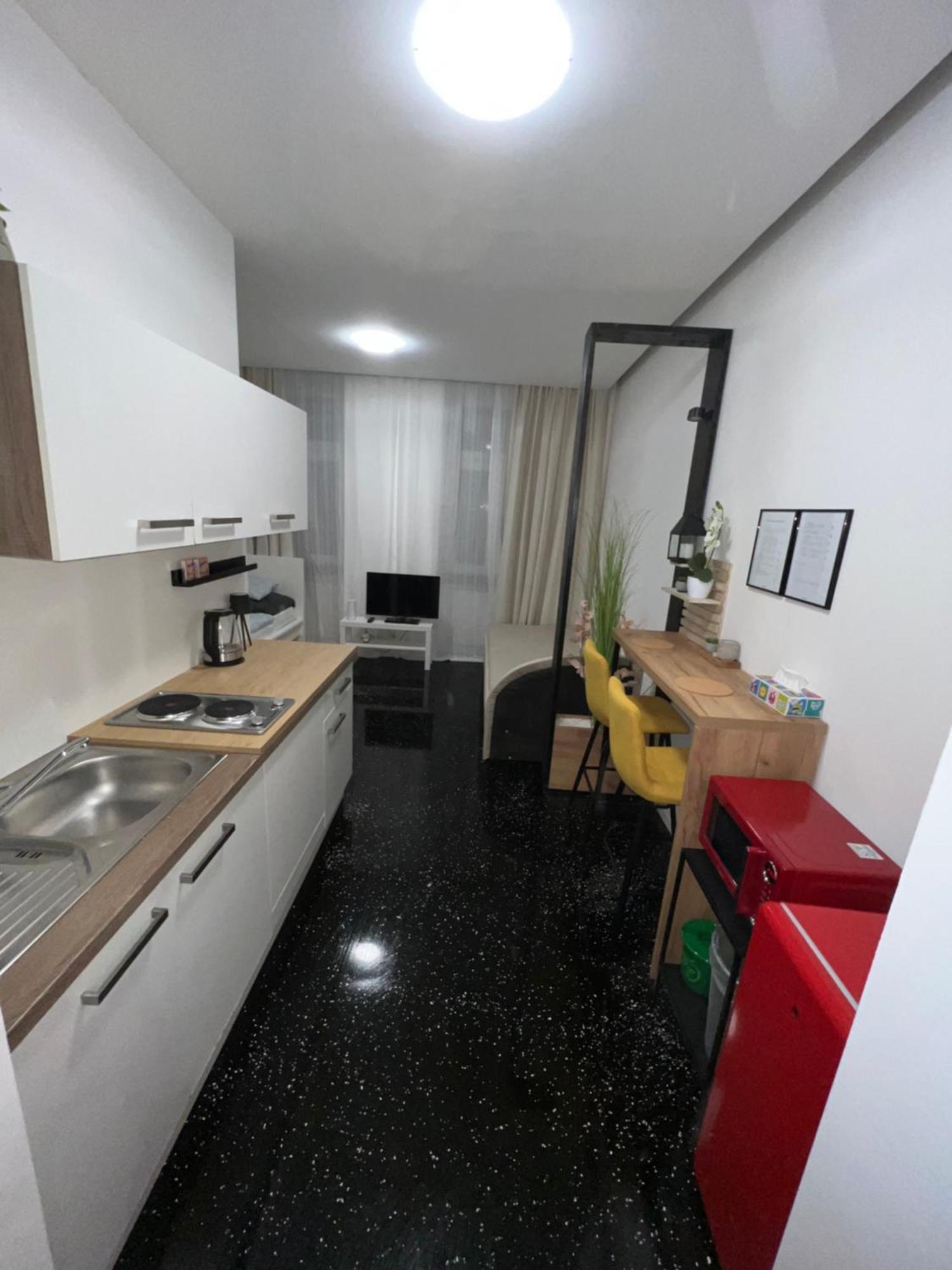 Wl Apartments #10R Wina Bagian luar foto